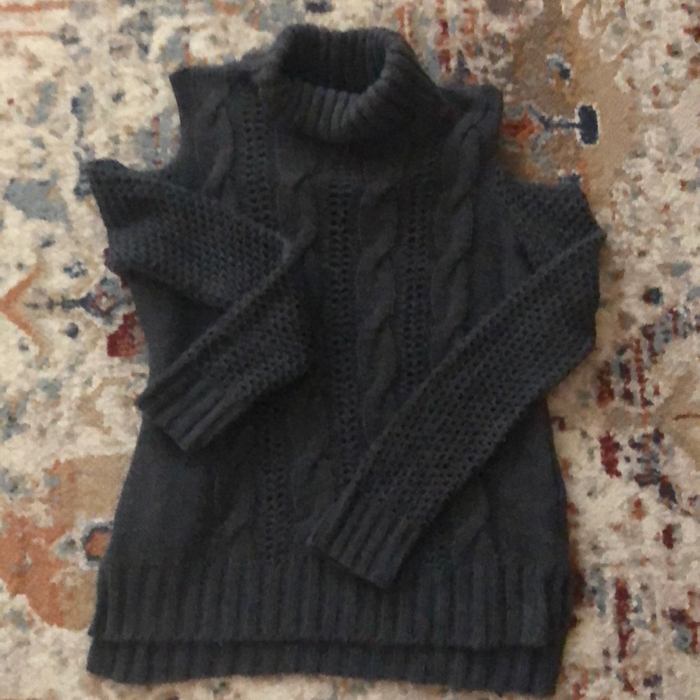 American eagle open shoulder long sleeve sweater